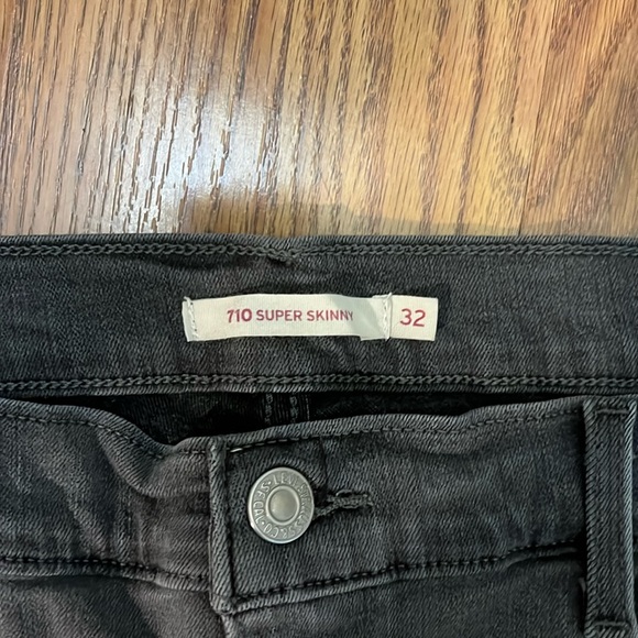 Levi's 710 Super Skinny Leg Jeans - Picture 2 of 6